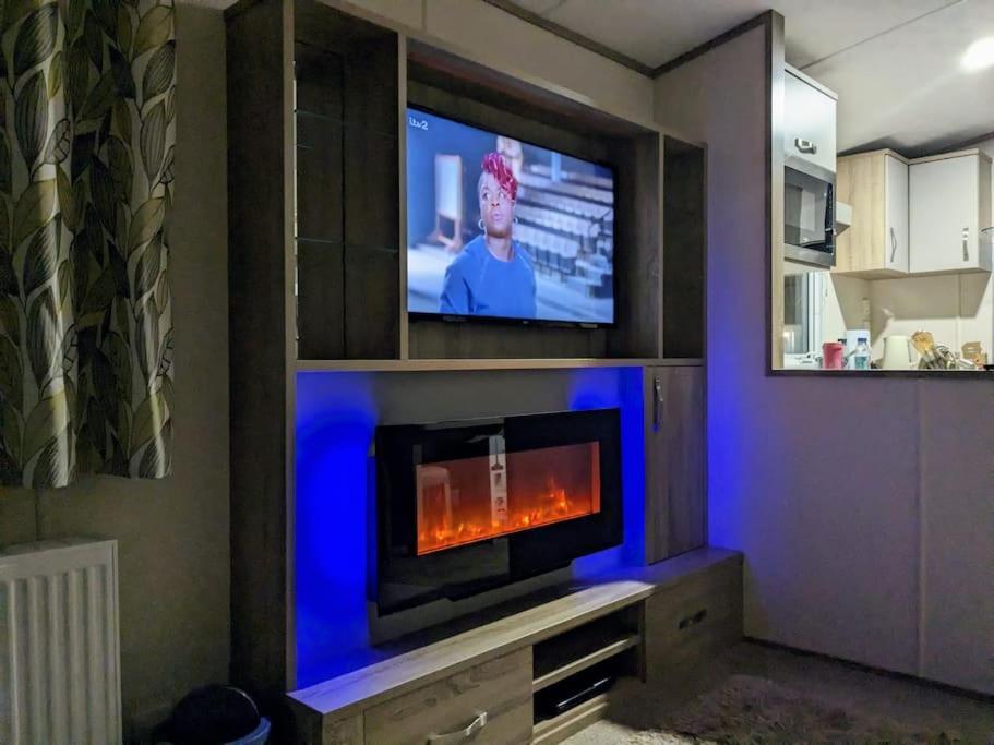 Beautiful Pet Friendly Southerness Caravan With Sea View & Decking Area Mainsriddle Ngoại thất bức ảnh