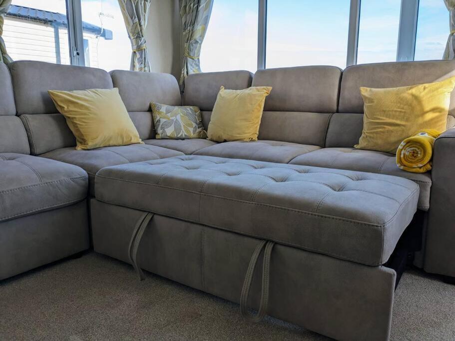 Beautiful Pet Friendly Southerness Caravan With Sea View & Decking Area Mainsriddle Ngoại thất bức ảnh